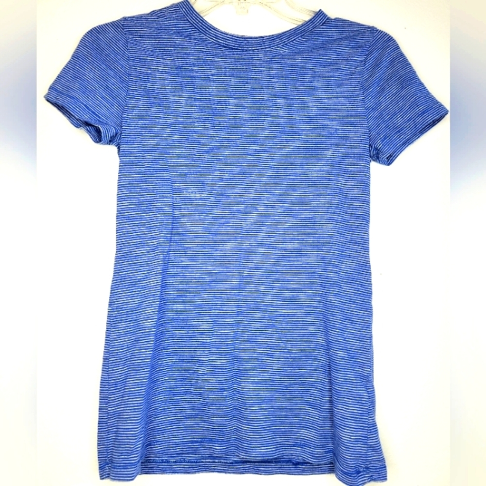 Mossimo T-shirt Blue and White Striped T-shirt XS Extra Small Short Sleeve NWOT
